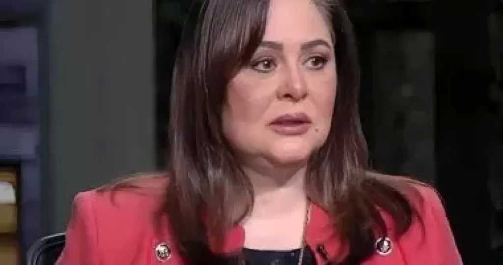 علا رامى جارة سوسن بدر فى مسلسل رحلة طاهر المصرى مع خالد التبوى
