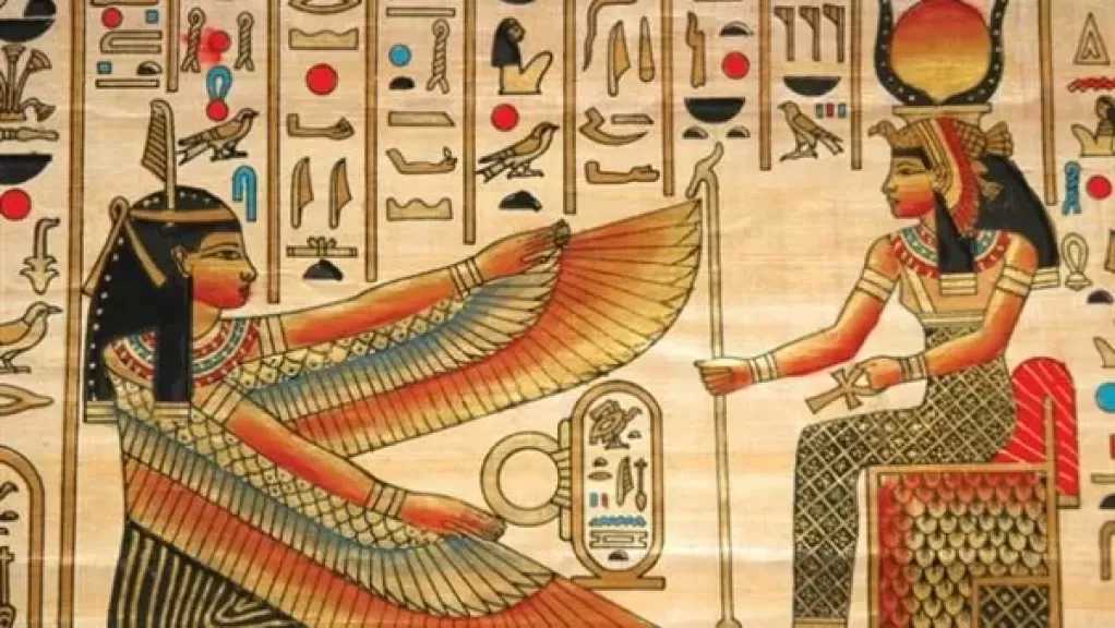 أستاذة فنون: الذهب عند المصري القديم تجاوز الزينة وكان رمزًا للخلود والشمس
