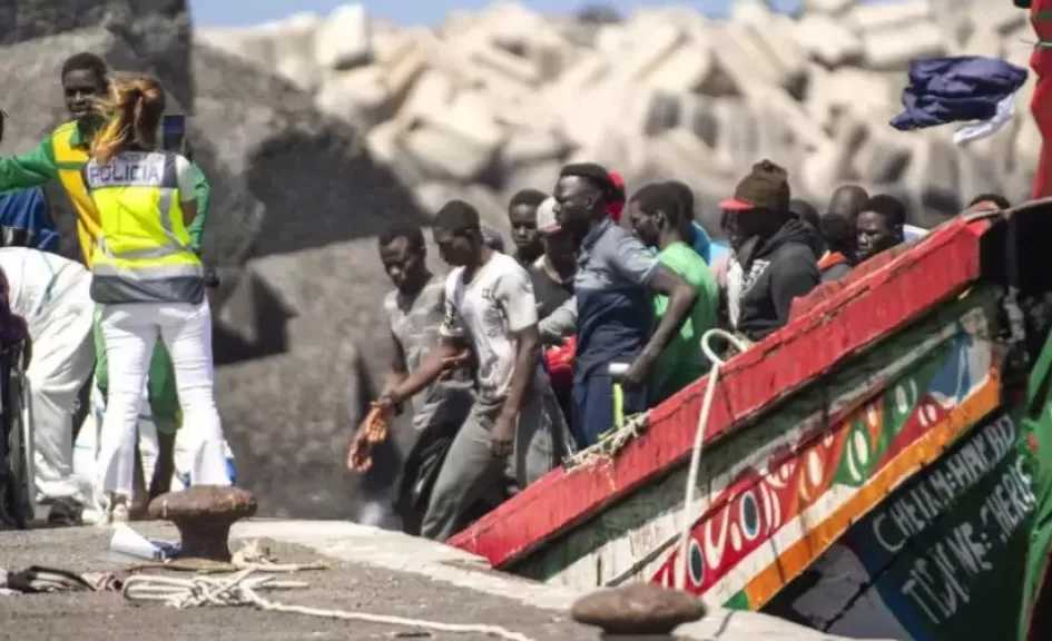 السنغال وموريتانيا توقفان مئات المهاجرين المتجهين إلى أوروبا
