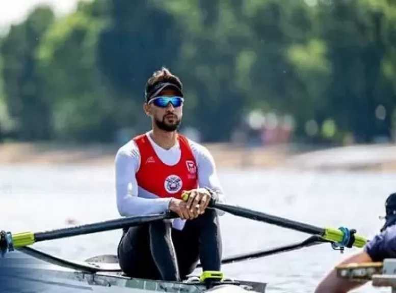 إنجاز جديد لمصر.. محمد علاء يتأهل إلى نصف نهائي بطولة العالم للتجديف