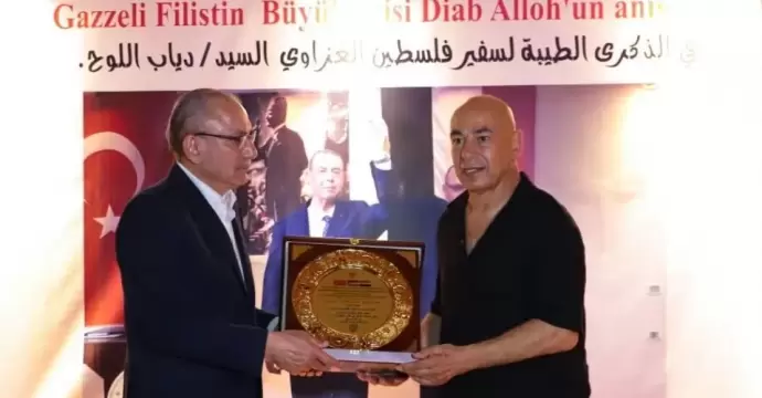 سفير تركيا بمصر يكرم حسام حسن تقديرا لموقفه الداعم للشعب الفلسطيني بكأس العالم