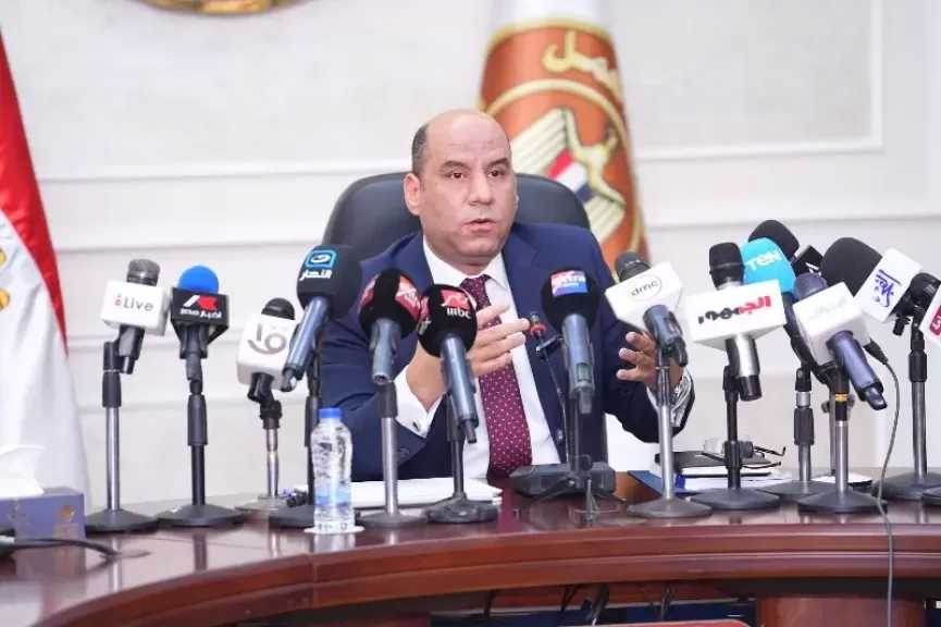 وزير العمل يُطلق «القواعد العامة للائحة تنظيم العمل» بشركات القطاع الخاص