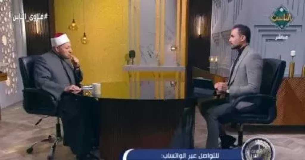 هل من تمنع نفسها عن زوجها تلعنها الملائكة؟ أمين الفتوى يفجر مفاجأة