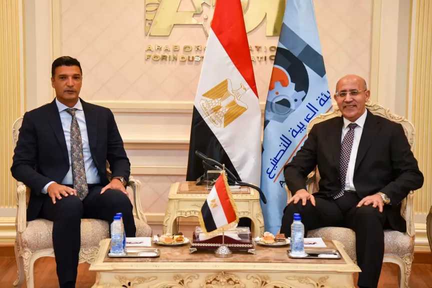 رئيس ”العربية للتصنيع” ووزير الصناعة يبحثان تعزيز الاستفادة من القدرات التصنيعية المتطورة بالهيئة