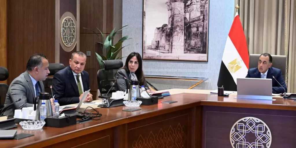 رئيس الوزراء يتابع موقف عدد من الموضوعات وملفات العمل الخاصة بالهيئة العامة للتنمية السياحية