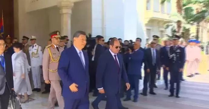 الرئيس السيسي وقرينته يقيمان مأدبة غداء تكريمًا لنظيره الصيني شي جينبينج وقرينته