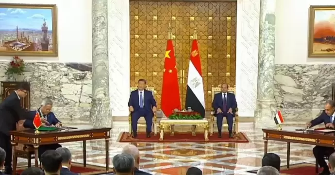 الرئيس السيسي ونظيره الصيني يشهدان التوقيع على مذكرات التفاهم والوثائق بين البلدين| فيديو