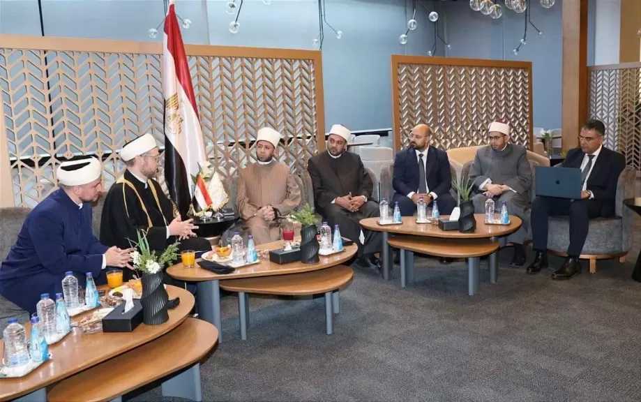وزير الأوقاف في لقائه بمفتي موسكو يثمن الاهتمام الرسمي في الاتحاد الروسي بالمسلمين ومقارهم