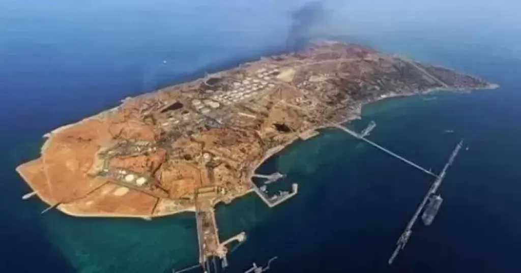دوى انفجارات قرب جزيرة خارك الإيرانية