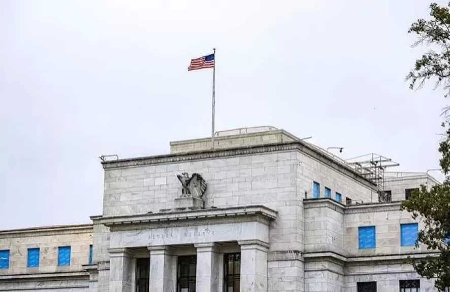 مؤشرات قوة سوق العمل تعزز احتمالات التشديد النقدي في أمريكا