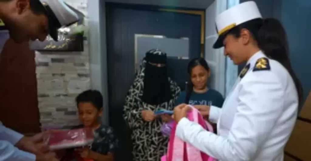 قبل انطلاق العام الدراسي.. الداخلية توزع حقائب مدرسية مجانية على الأطفال بجميع المحافظات