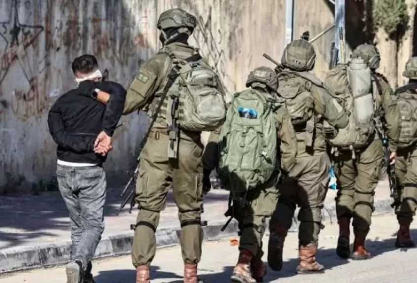 اعتقال 10 فلسطينيين في عقابا.. وجيش الاحتلال الإسرائيلي يزعم ضبط صاروخ ومتفجرات