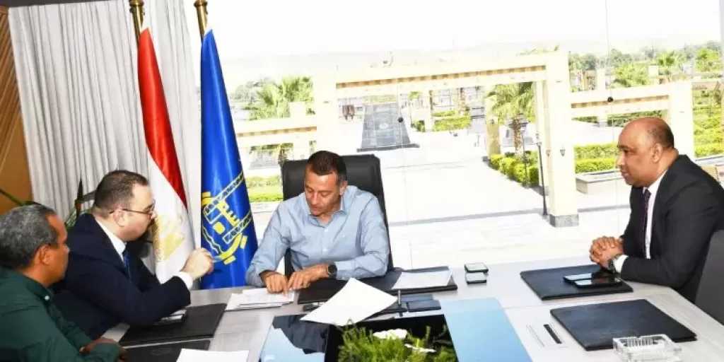 محافظ أسوان يوجه بسرعة تشغيل جهاز الأشعة المقطعية بمستشفى كوم أمبو