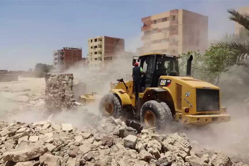 إزالة 19 تعد بالبناء المخالف خلال اليوم التاسع من الموجة 30 بالشرقية