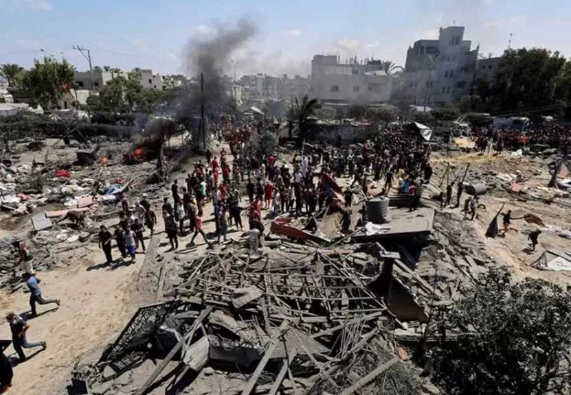إصابات في غارتين إسرائيليتين على منزلين في غزة وخانيونس.. والاحتلال يزعم استهداف مخازن أسلحة