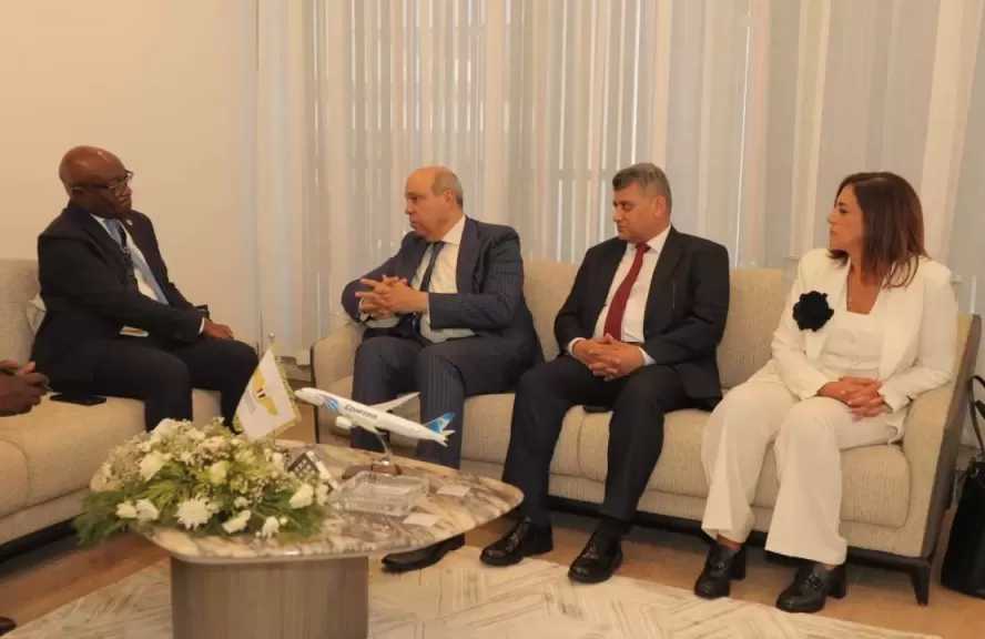 وزير الطيران يستقبل رئيس مفوضية الطيران المدني الإفريقية لدعم التعاون وتطوير منظومة الطيران بالقارة