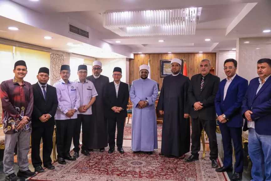 أمين «البحوث الإسلامية» يستقبل وفد جامعة القرآن الكريم الماليزية لبحث التعاون العلمي