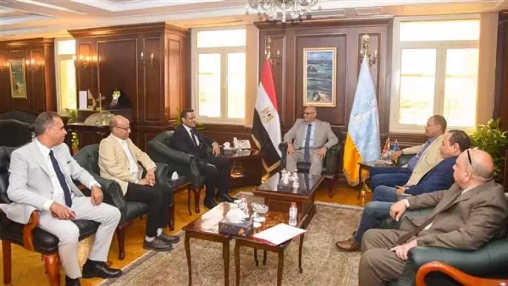 وفد من نقابة الصحفيين يلتقي محافظ الإسكندرية لبحث التعاون المشترك وخطوات إنشاء النادي
