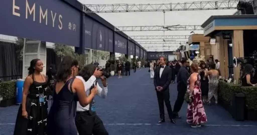 بدء توافد نجوم الفن على حفل توزيع جوائز Emmy