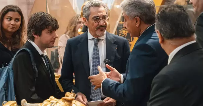وزير السياحة والآثار يستقبل نظيره الفرنسي بالجناح المصري في معرض IFTM Top Resa بباريس