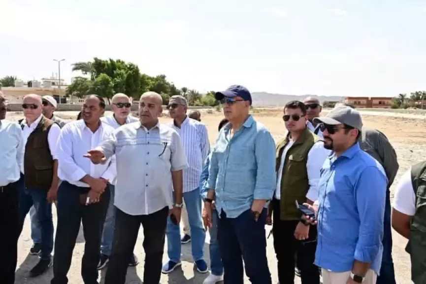 الدكتور سويلم يتفقد منشآت الحماية من أخطار السيول بالبحر الأحمر ويؤكد جاهزيتها لموسم الأمطار الغزيرة والسيول