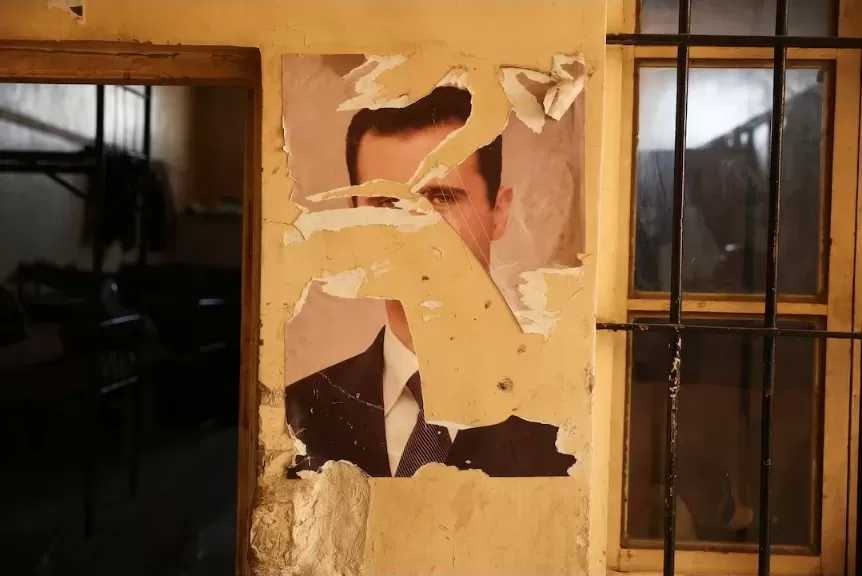 القضاء الأمريكي يحكم بالسجن 60 عاما لمسئول سوري من عهد الأسد