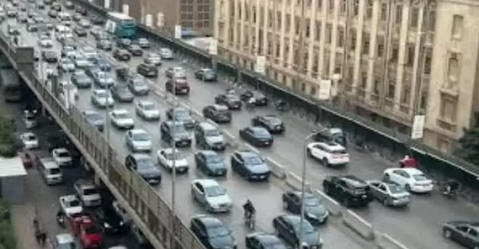 تباطؤ مروري بشوارع القاهرة والجيزة مع تواجد أمني لتسيير الحركة.. صباح الأحد