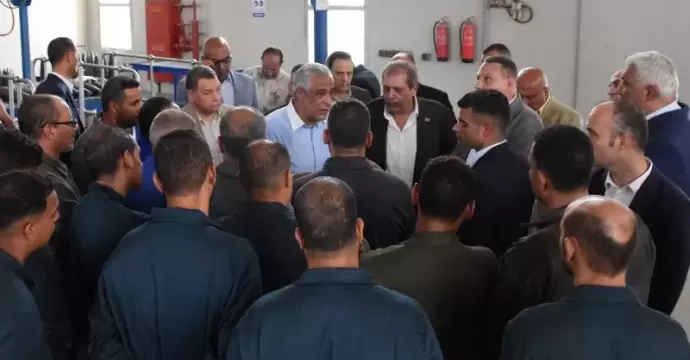 وزير الدولة للإنتاج الحربي يتفقد خطوط الإنتاج بشركة هليوبوليس للصناعات الكيماوية