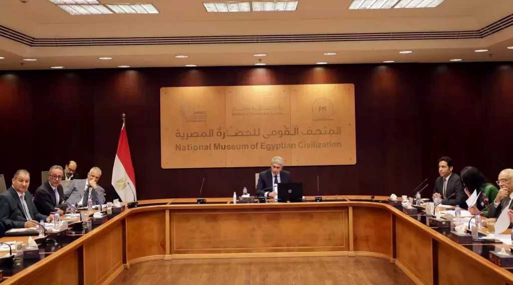 وزير السياحة والآثار يترأس اجتماع مجلس إدارة هيئة المتحف القومي للحضارة المصرية