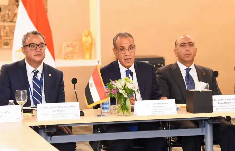 وزير الخارجية يدعو مجتمع الأعمال والشركات الأمريكية إلى توسيع استثماراتها في السوق المصرية