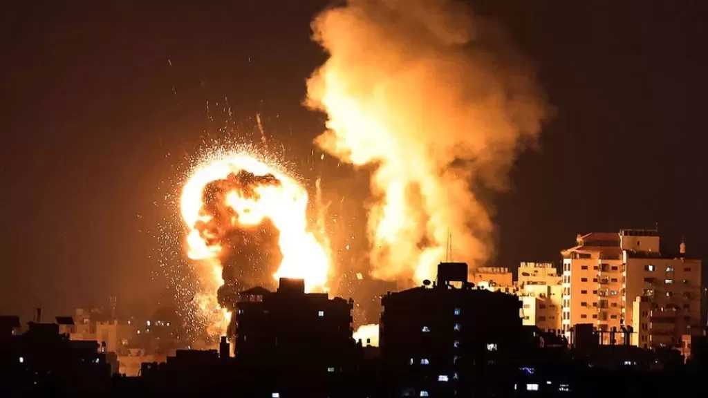 الجيش الإسرائيلي يشن غارات على غزة بدعوى تفجير عبوة ناسفة بإحدى آلياته
