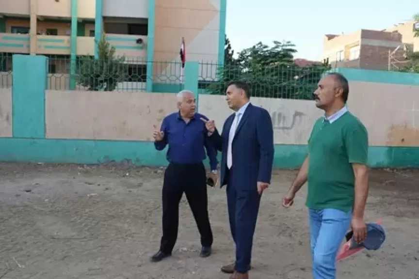 محافظ القليوبية يتفقد محيط مدارس قرى مياي والعمار وبلتان ويوجه برفع المخلفات أولا بأول