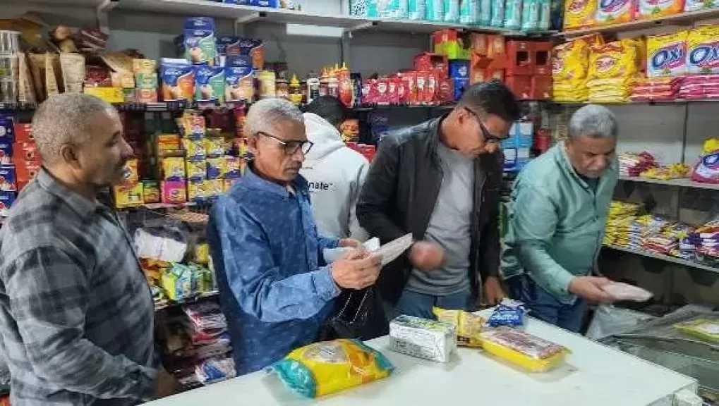 حملات تموينية بقنا تضبط سلعًا غذائية منتهية الصلاحية وتتصدى للتلاعب في أسطوانات البوتاجاز