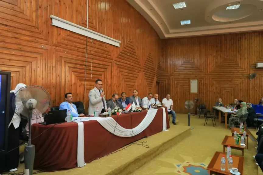 رئيس جامعة كفر الشيخ يشهد الجلسة العلنية لاختيار الأطباء المقيمين والمعيدين بكلية الطب