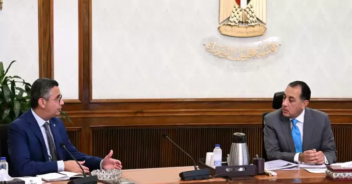 رئيس الوزراء يطمئن على انتظام منظومتى الخبز والسلع التموينية وتوافر احتياجات المواطنين