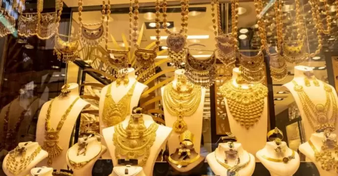 تراجع حاد في أسعار الذهب اليوم.. عيار 21 يفقد 135 جنيها بالجرام